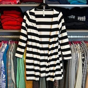 Tickled Teal black/white striped long sleeve open front cardigan size M